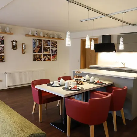 Zum Alten Cafe Appartement