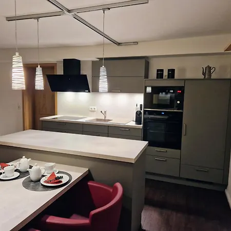 Zum Alten Cafe Appartement *