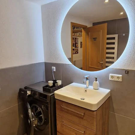 Zum Alten Cafe Appartement *